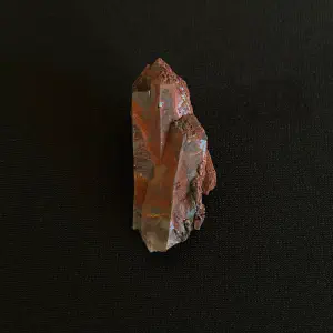 Red hematite quartz